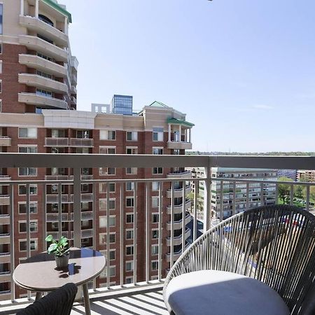 Bright Apartment Walk To Ballston Metro Arlington Dış mekan fotoğraf