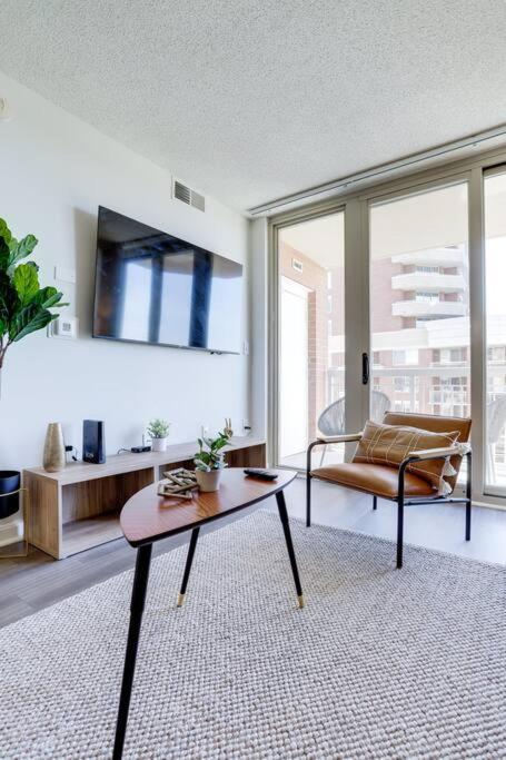 Bright Apartment Walk To Ballston Metro Arlington Dış mekan fotoğraf