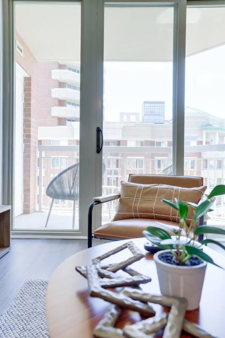 Bright Apartment Walk To Ballston Metro Arlington Dış mekan fotoğraf