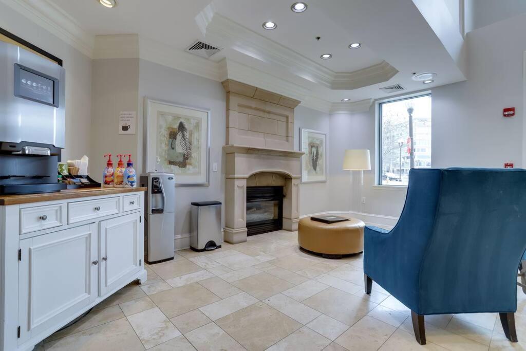 Bright Apartment Walk To Ballston Metro Arlington Dış mekan fotoğraf