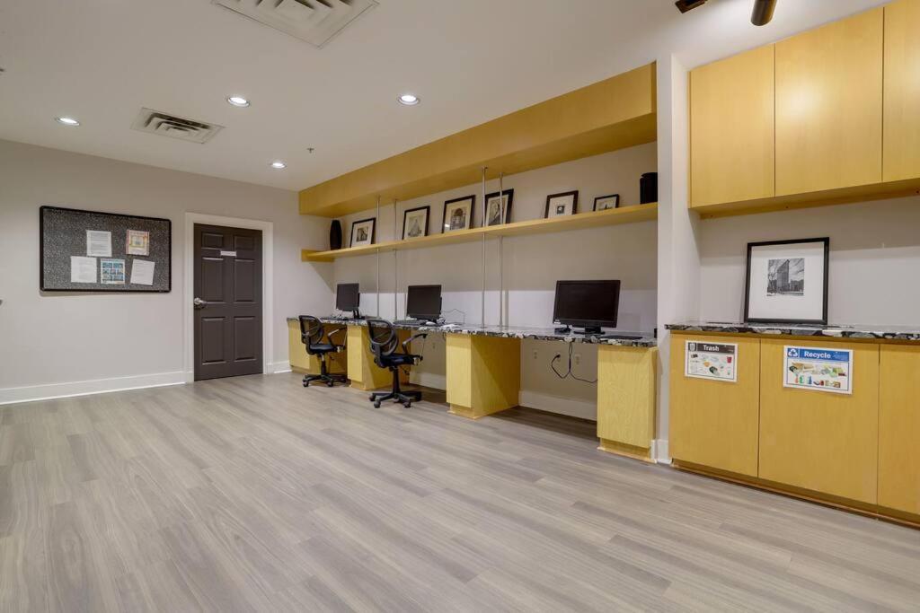 Bright Apartment Walk To Ballston Metro Arlington Dış mekan fotoğraf